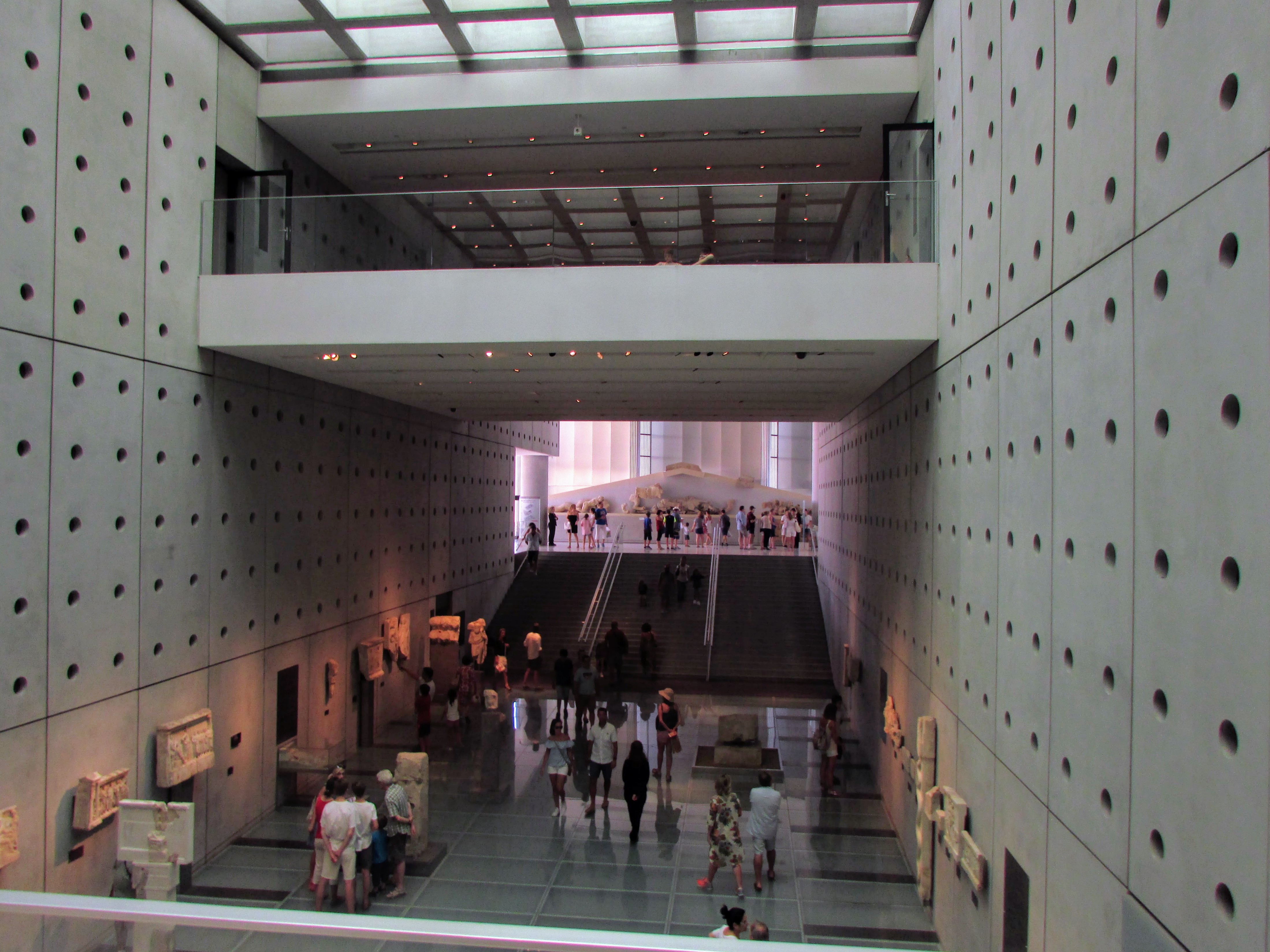 The amazing architecture of the New Acropolis Museum interior