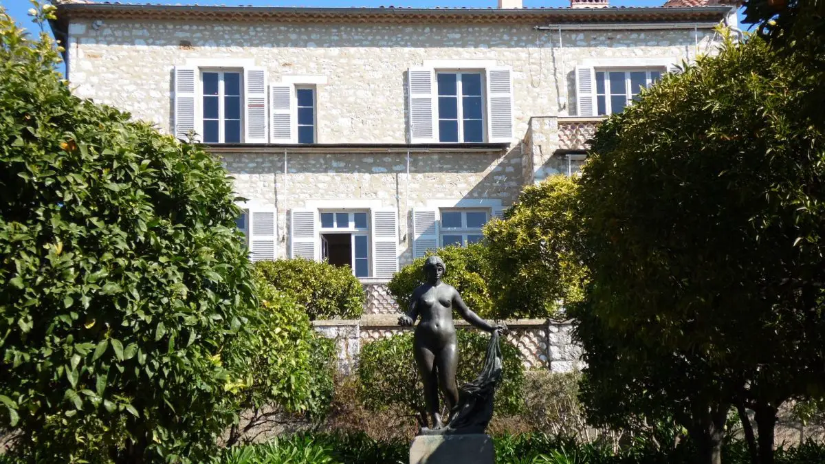 Famous Artist Homes to visit in France: Renoir Museum