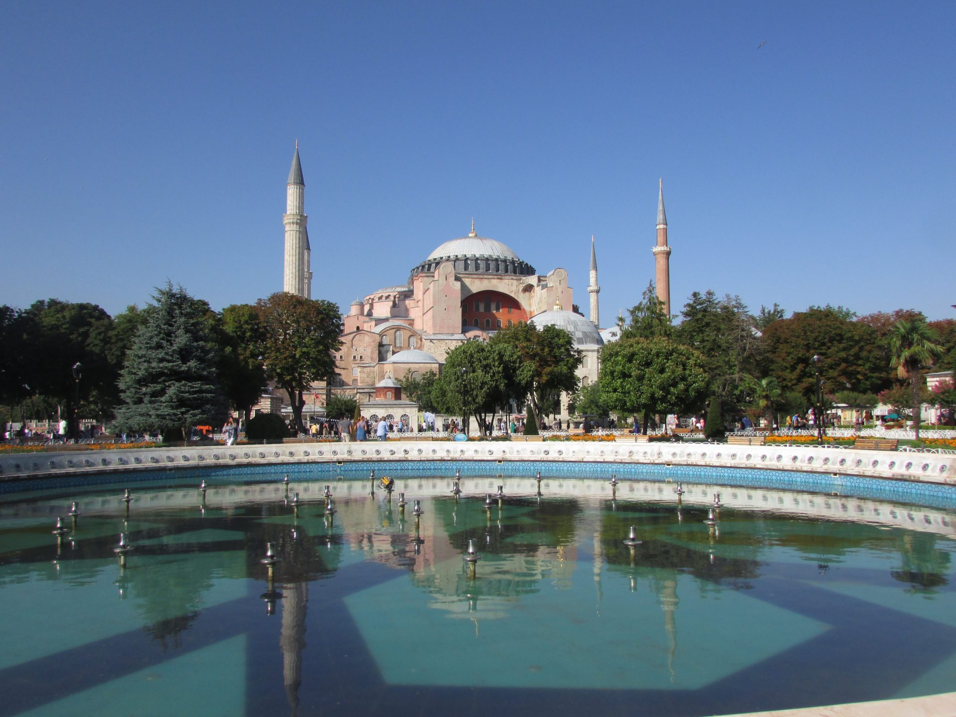 How To Explore Istanbul's Old City, Sultanahmet - Wondrous Paths