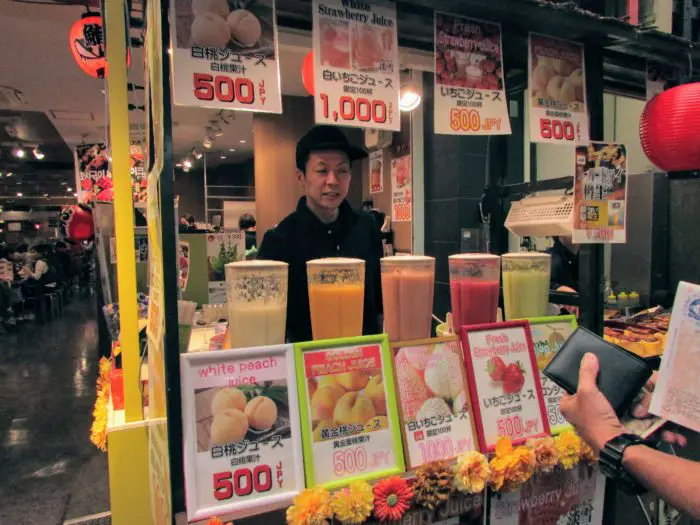 Juice stand in Kuromon Market