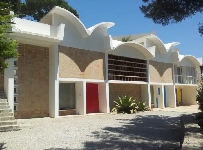 Facade of the Miro Foundation and Museum